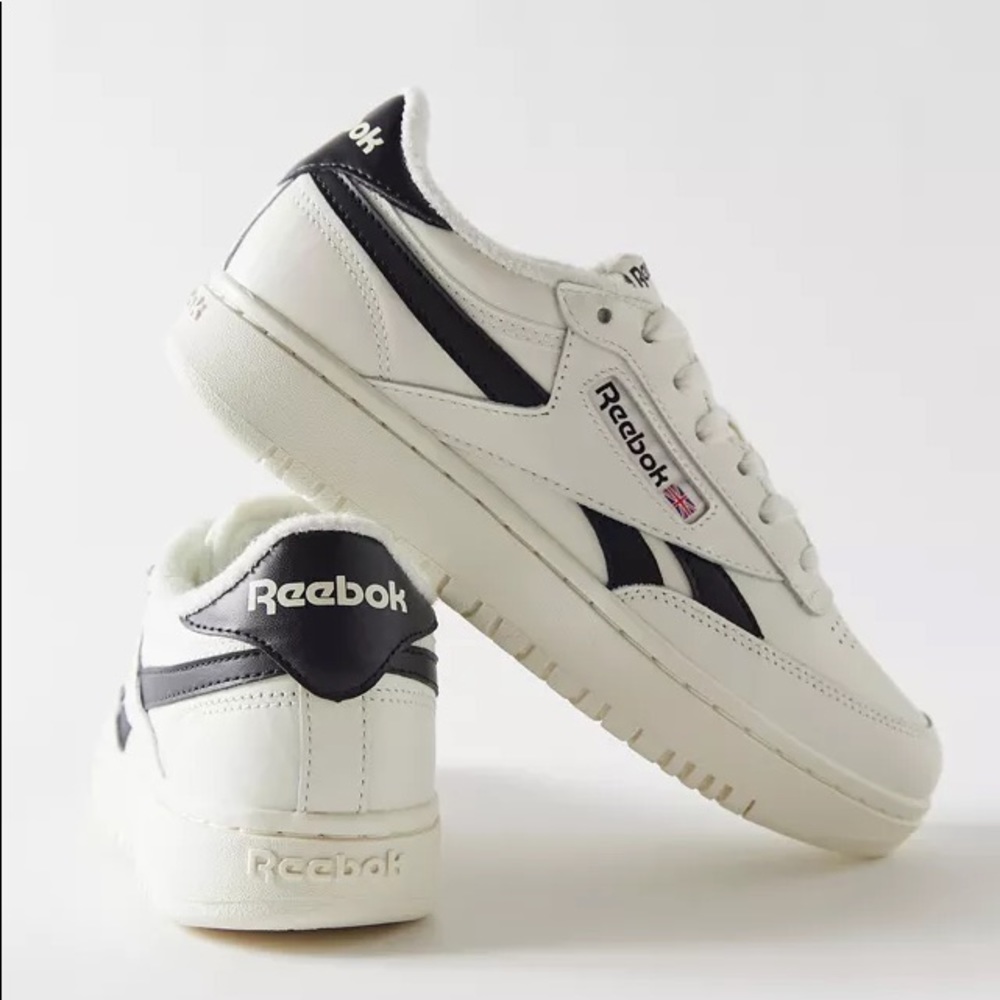 Reebok Club C Double Stripe - Women’s 8